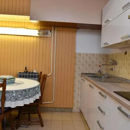 In - Insel Brac 31170 Appartement Supetar